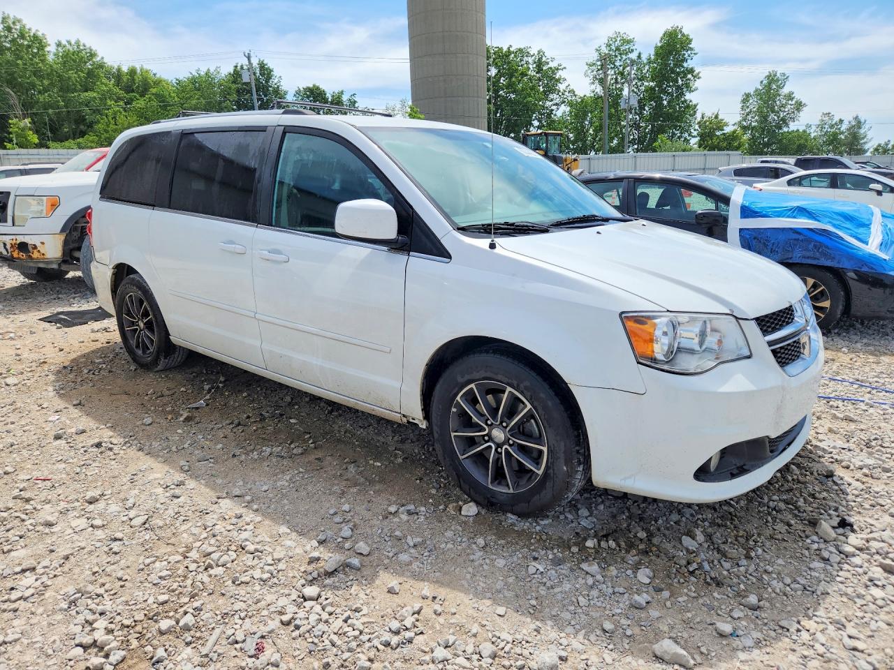 Dodge Caravan Sxt