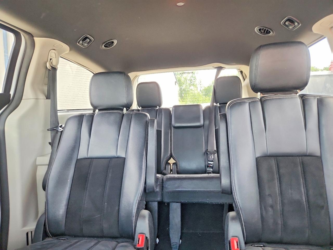 Dodge Caravan Sxt