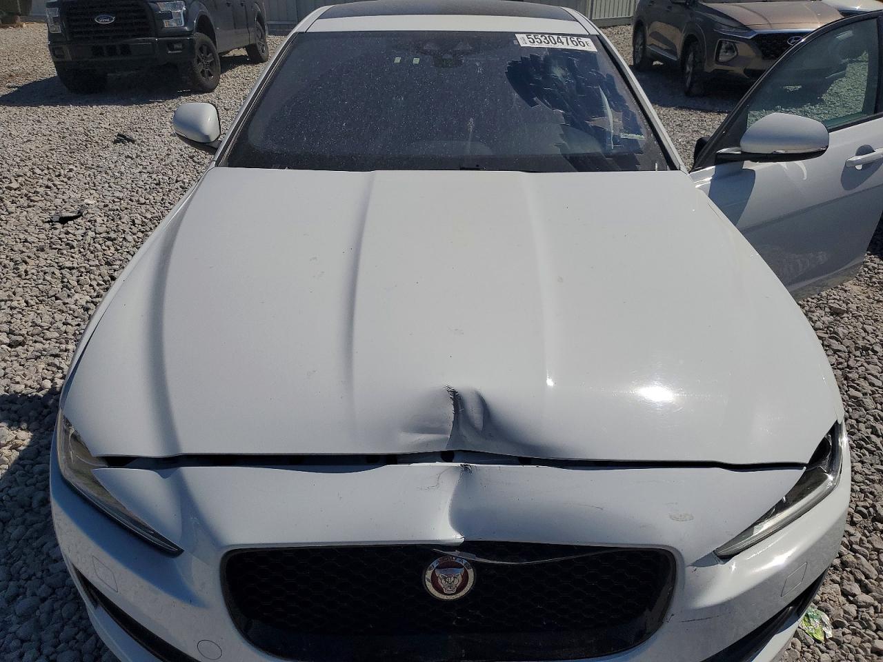 Jaguar XE R - Sport