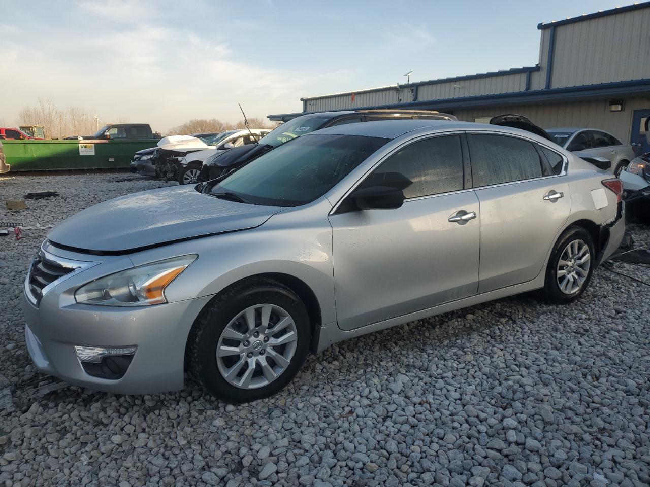 Salvage Nissan Altima Image