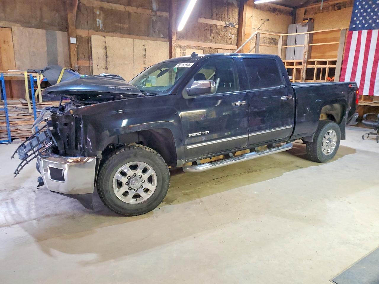 Salvage Chevrolet Silverado Image