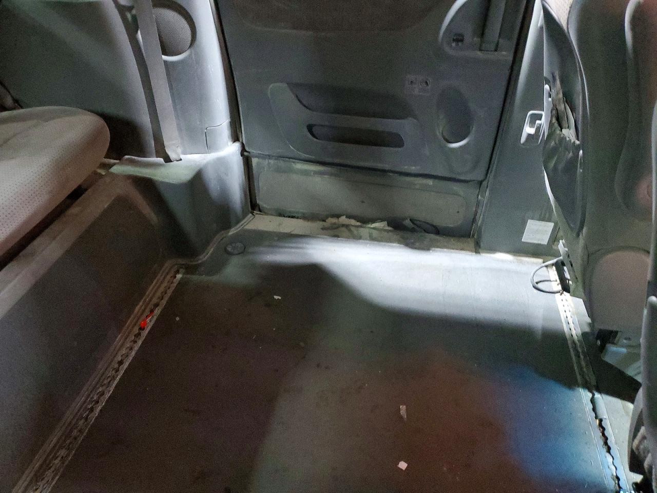 Toyota Sienna Le 8-passenger