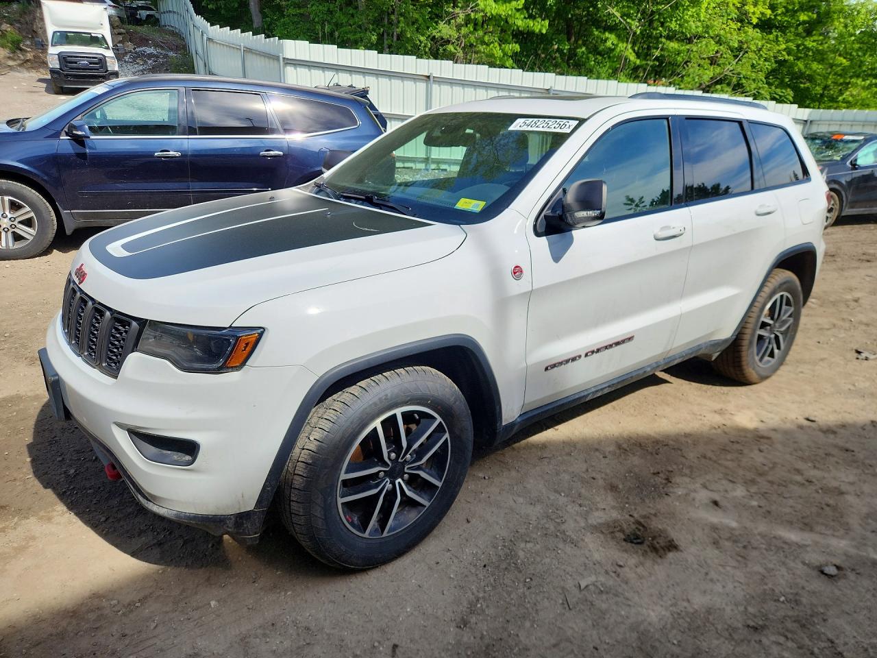 Salvage Jeep Grand Cherokee Image