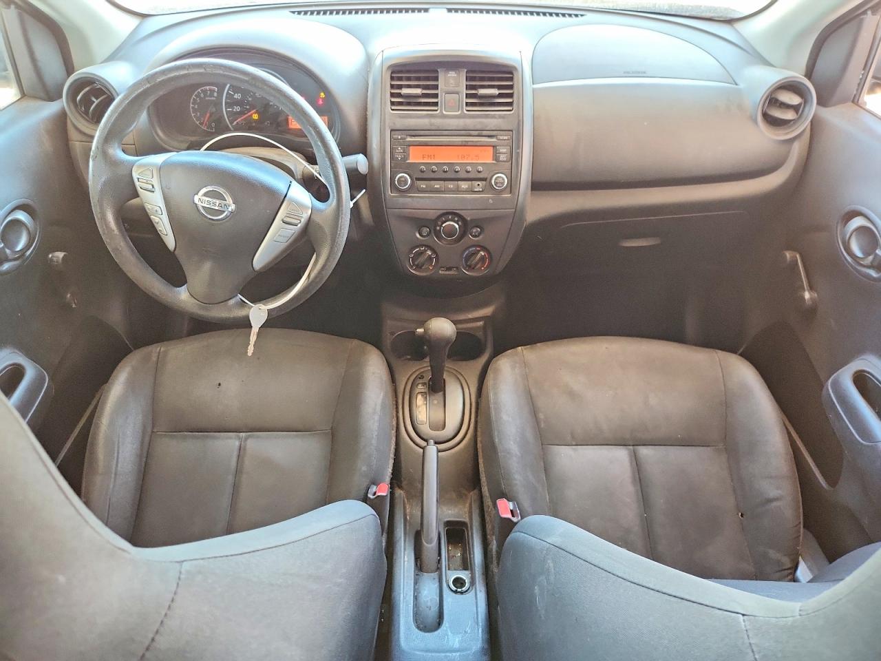Nissan Versa 1.6 S Plus