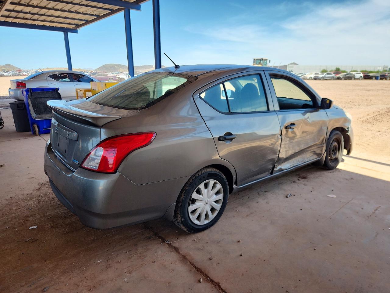 Nissan Versa 1.6 S Plus