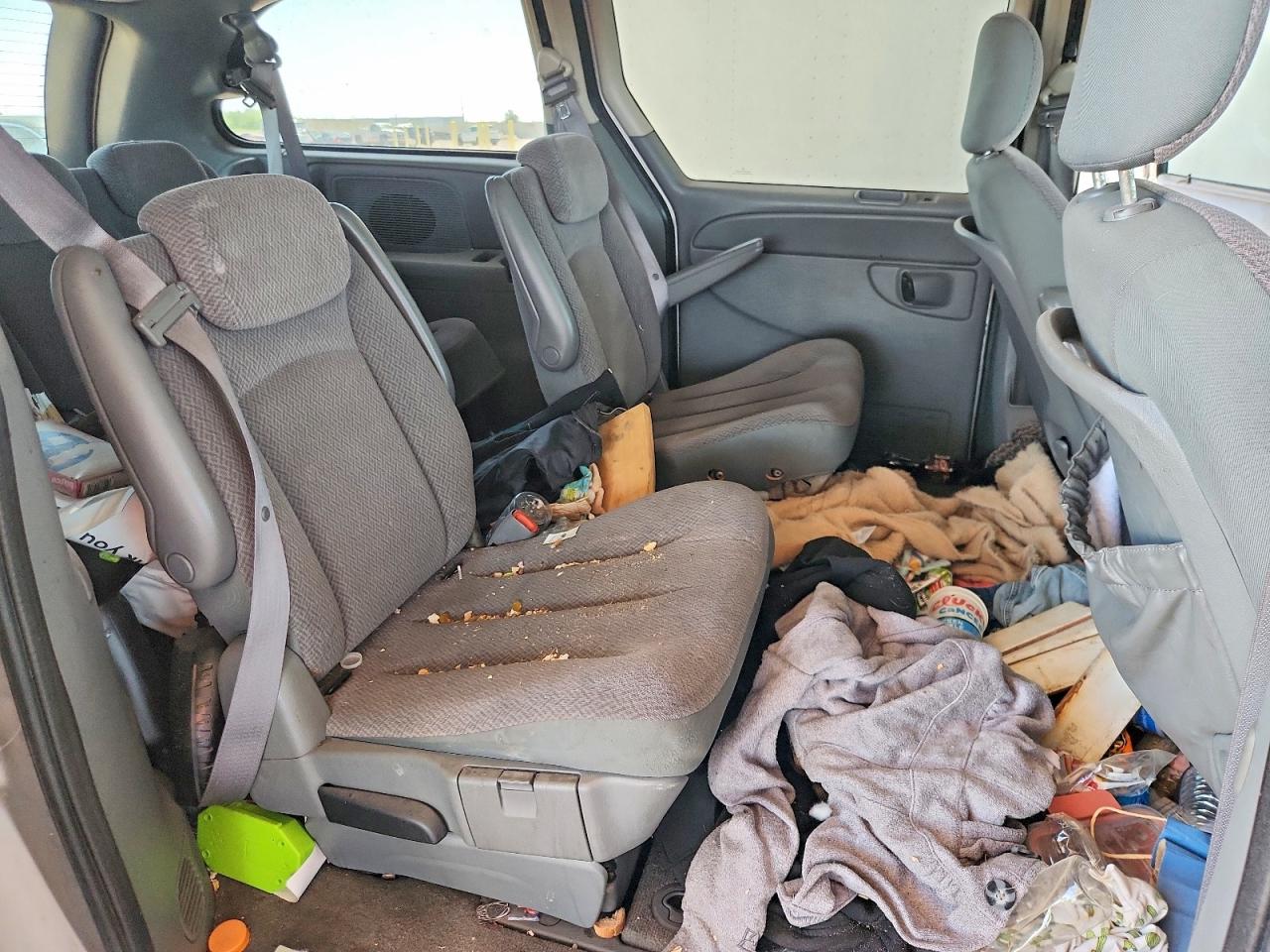 Dodge Caravan Sxt