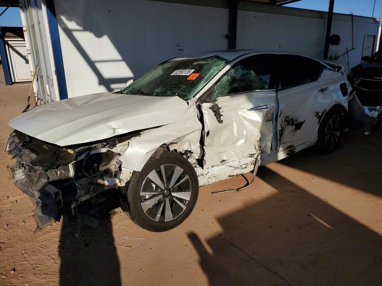 Salvage Nissan Altima Image