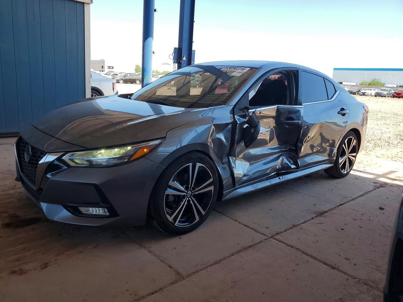 Salvage Nissan Sentra Image