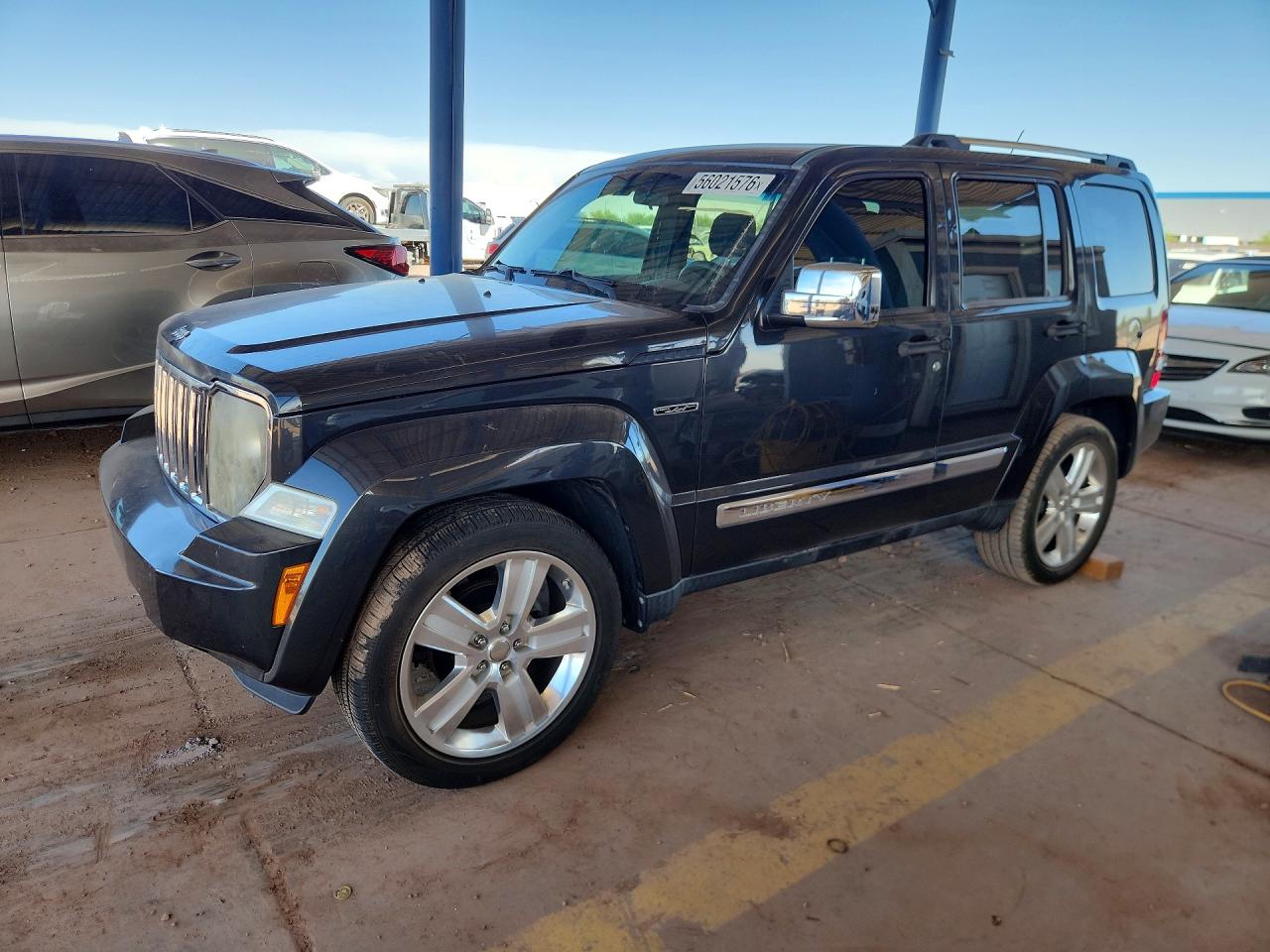 Salvage Jeep Liberty Image