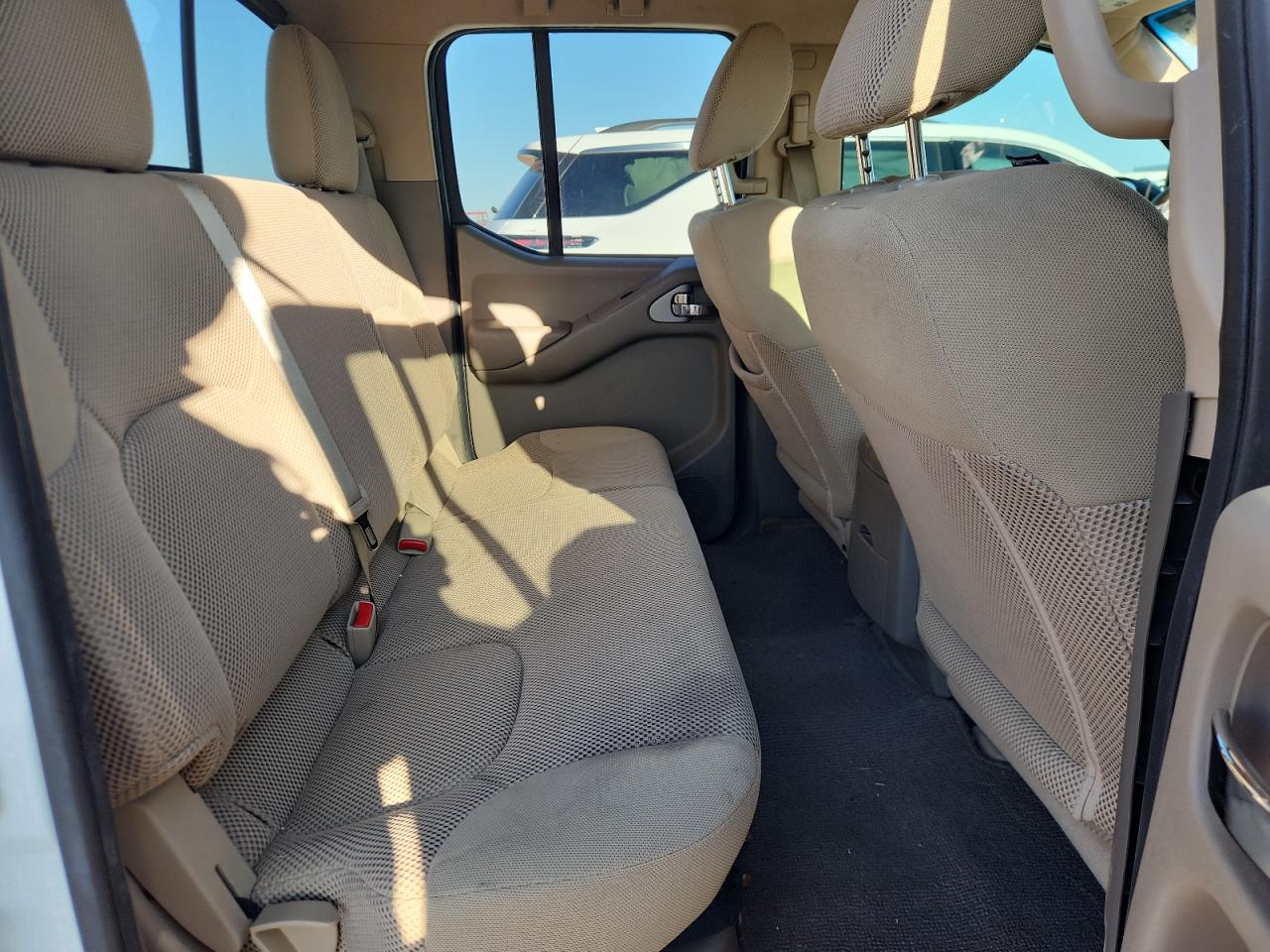 Nissan Frontier S