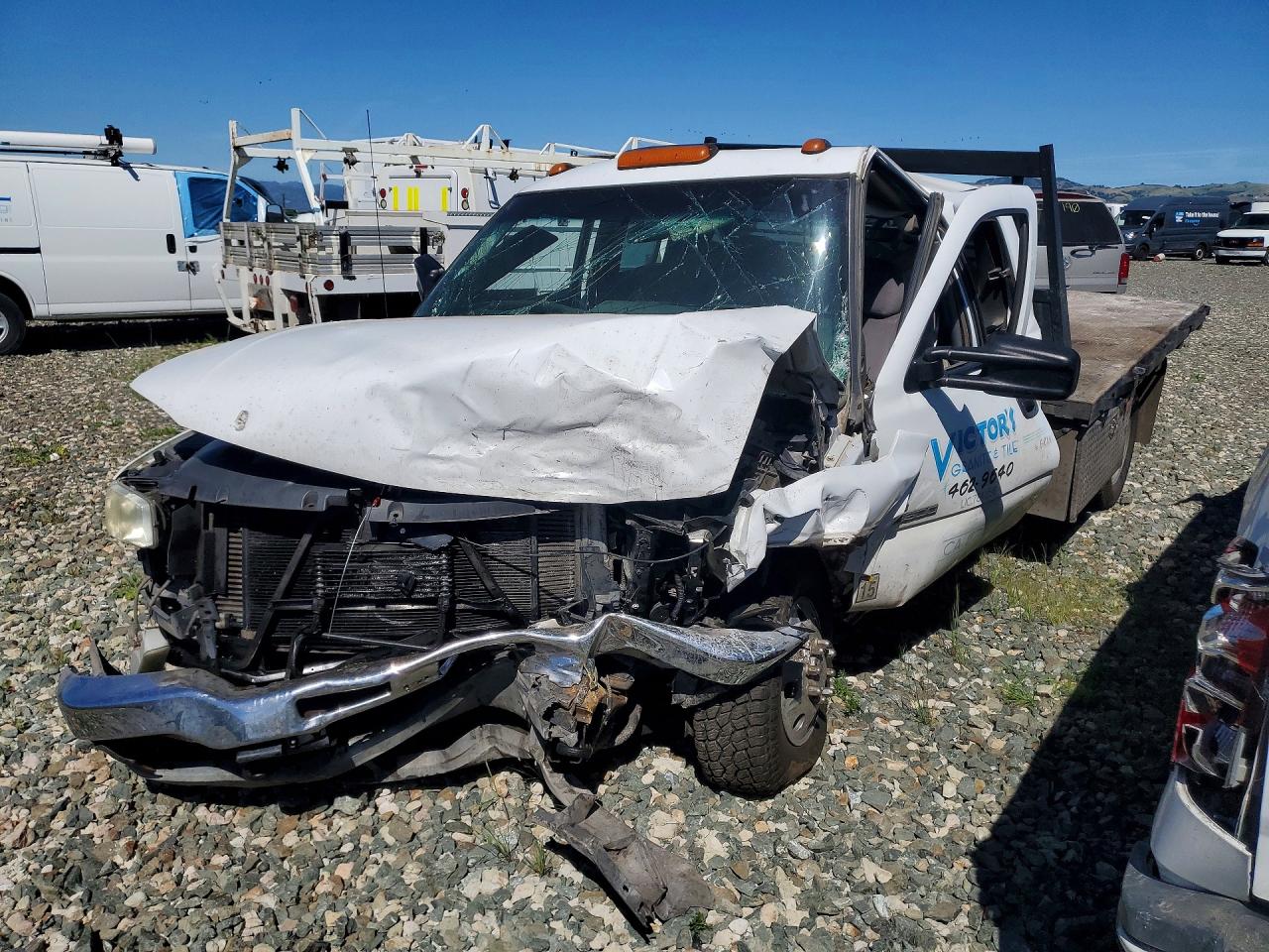 Salvage GMC Sierra Image