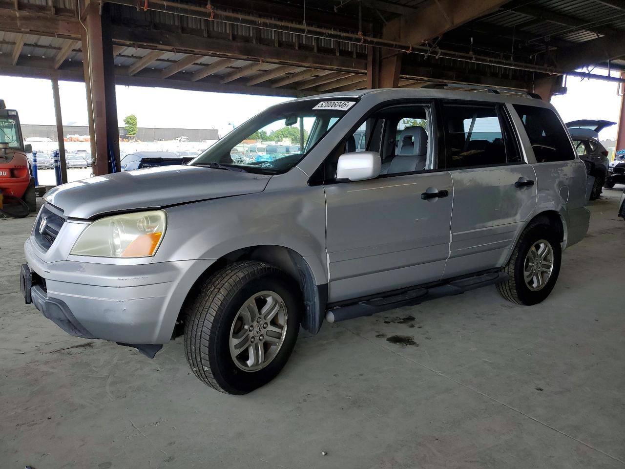 Salvage Honda Pilot Image