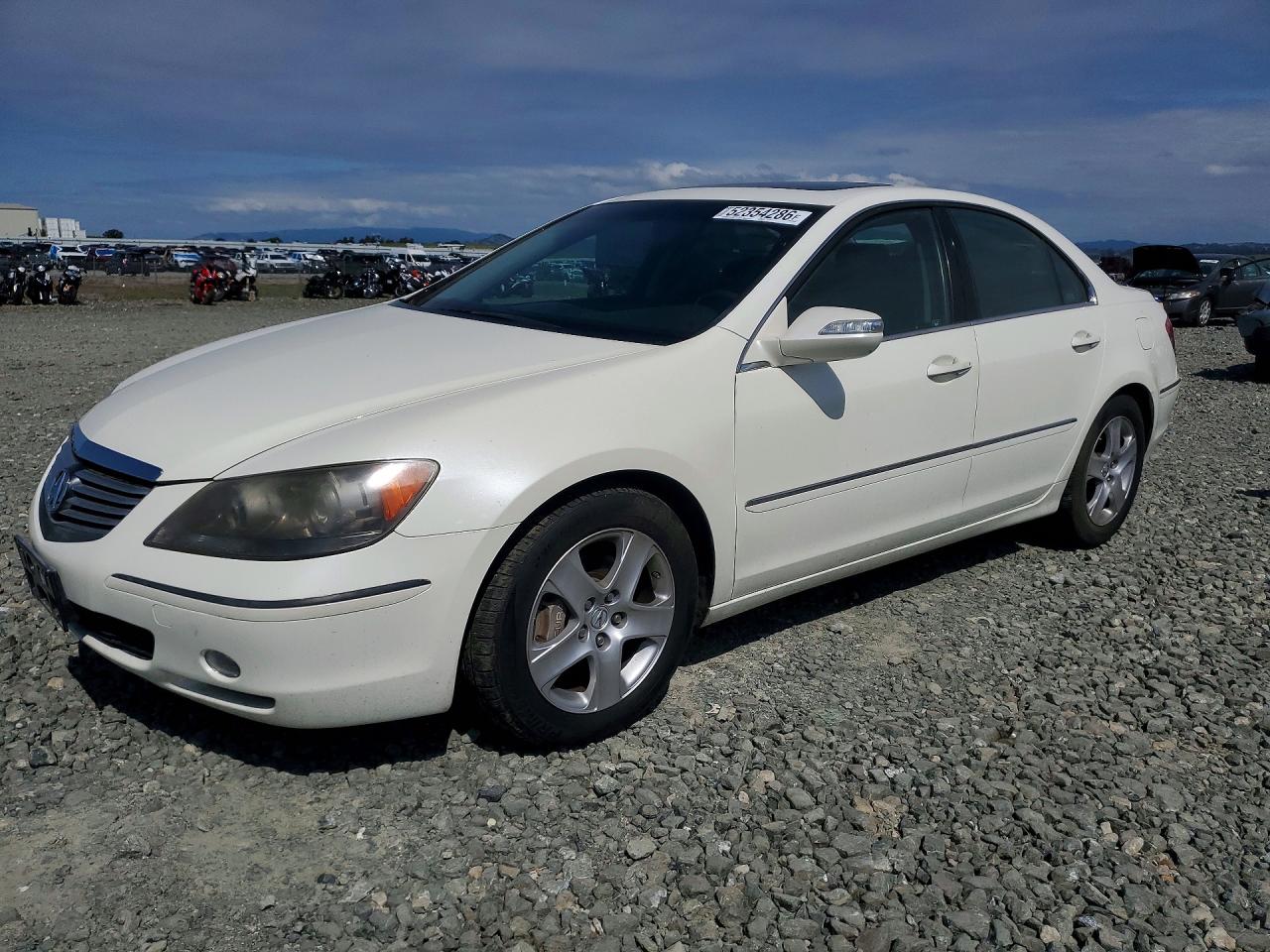 Salvage Acura RL Image