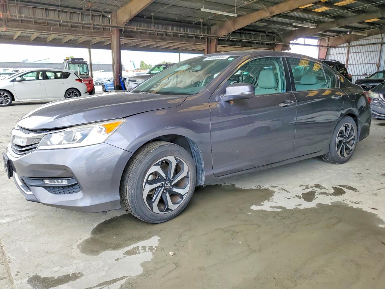 Salvage Honda Accord Image