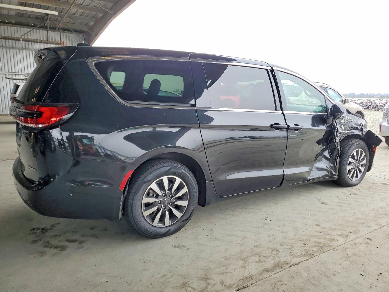 Chrysler Pacifica Hybrid Touring L