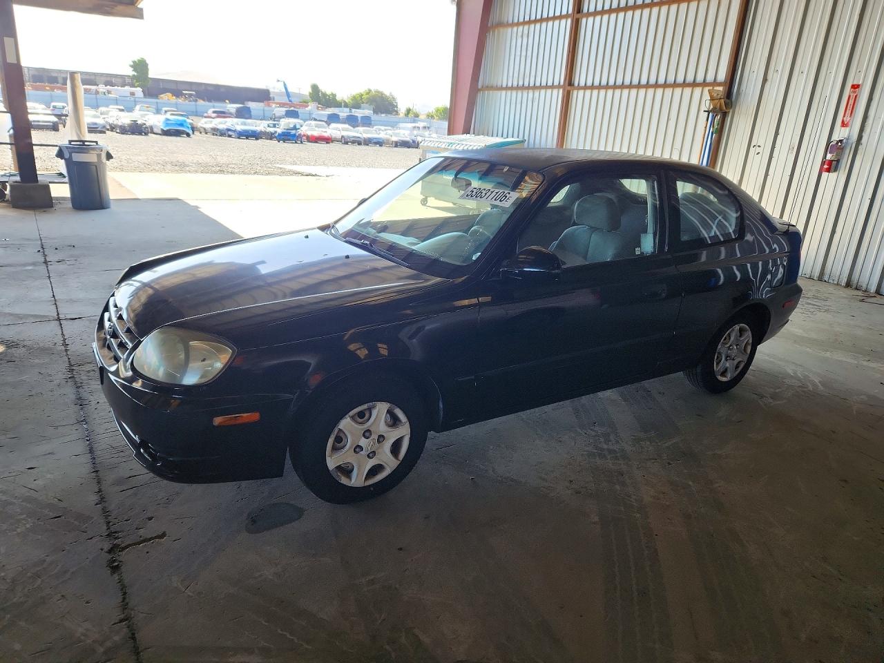 Salvage Hyundai ACCENT Image