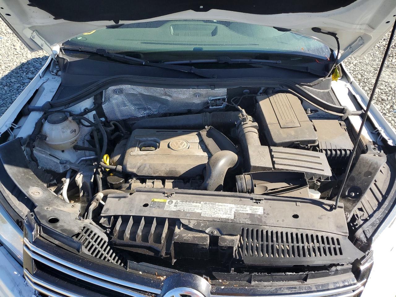 Volkswagen Tiguan S