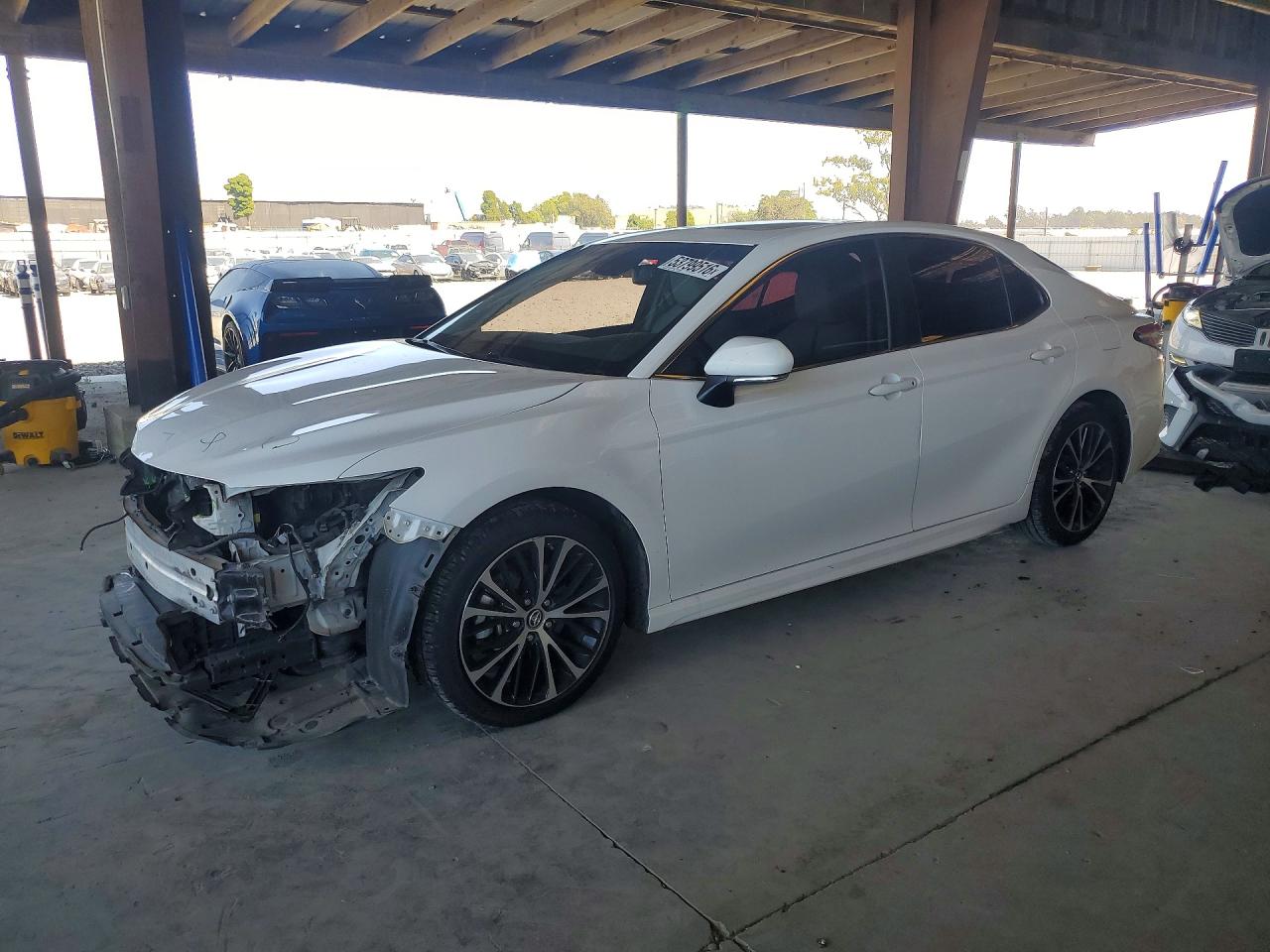 Salvage Toyota Camry Image