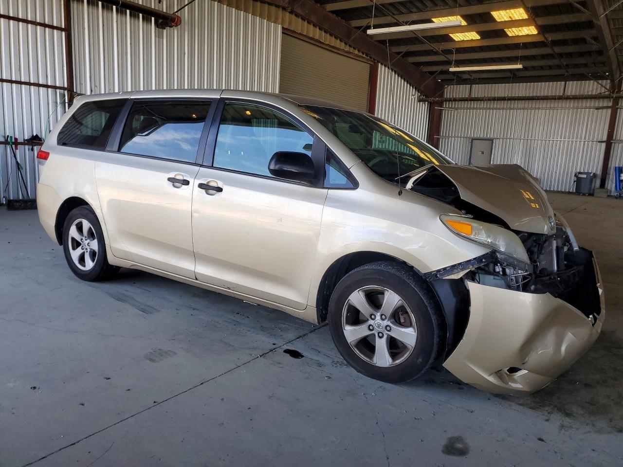 Toyota Sienna L 7-passenger