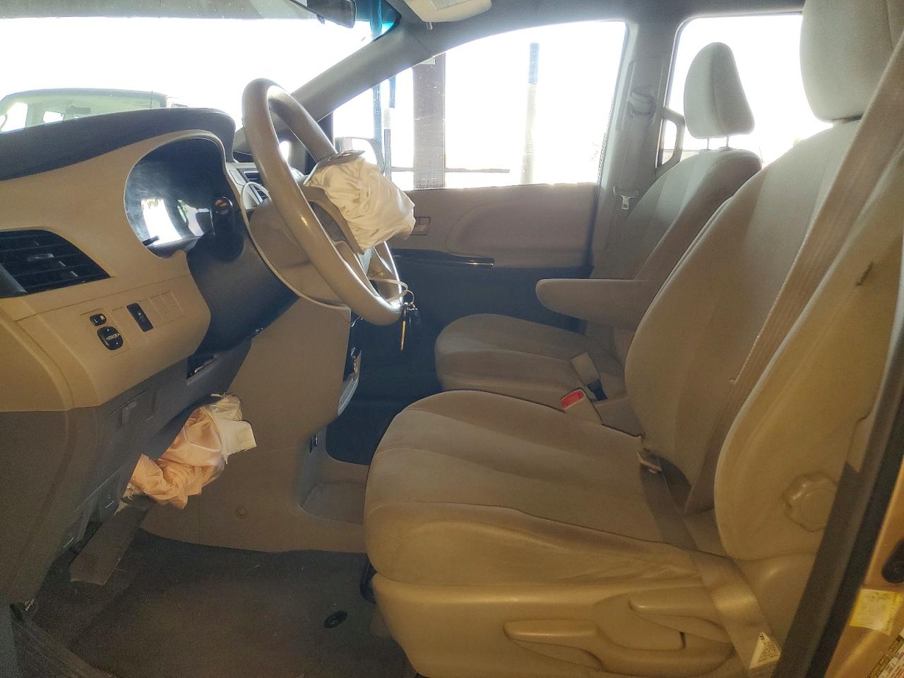 Toyota Sienna L 7-passenger