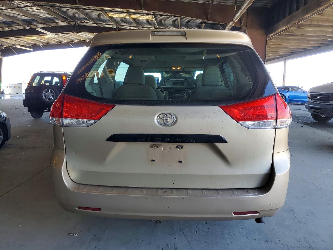 Toyota Sienna L 7-passenger