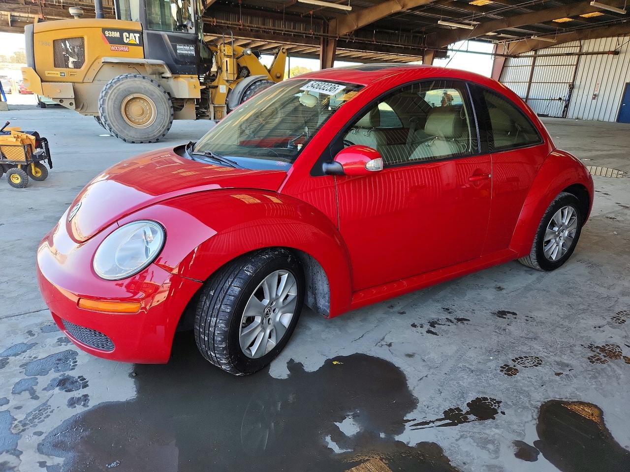 Salvage Volkswagen Beetle Image