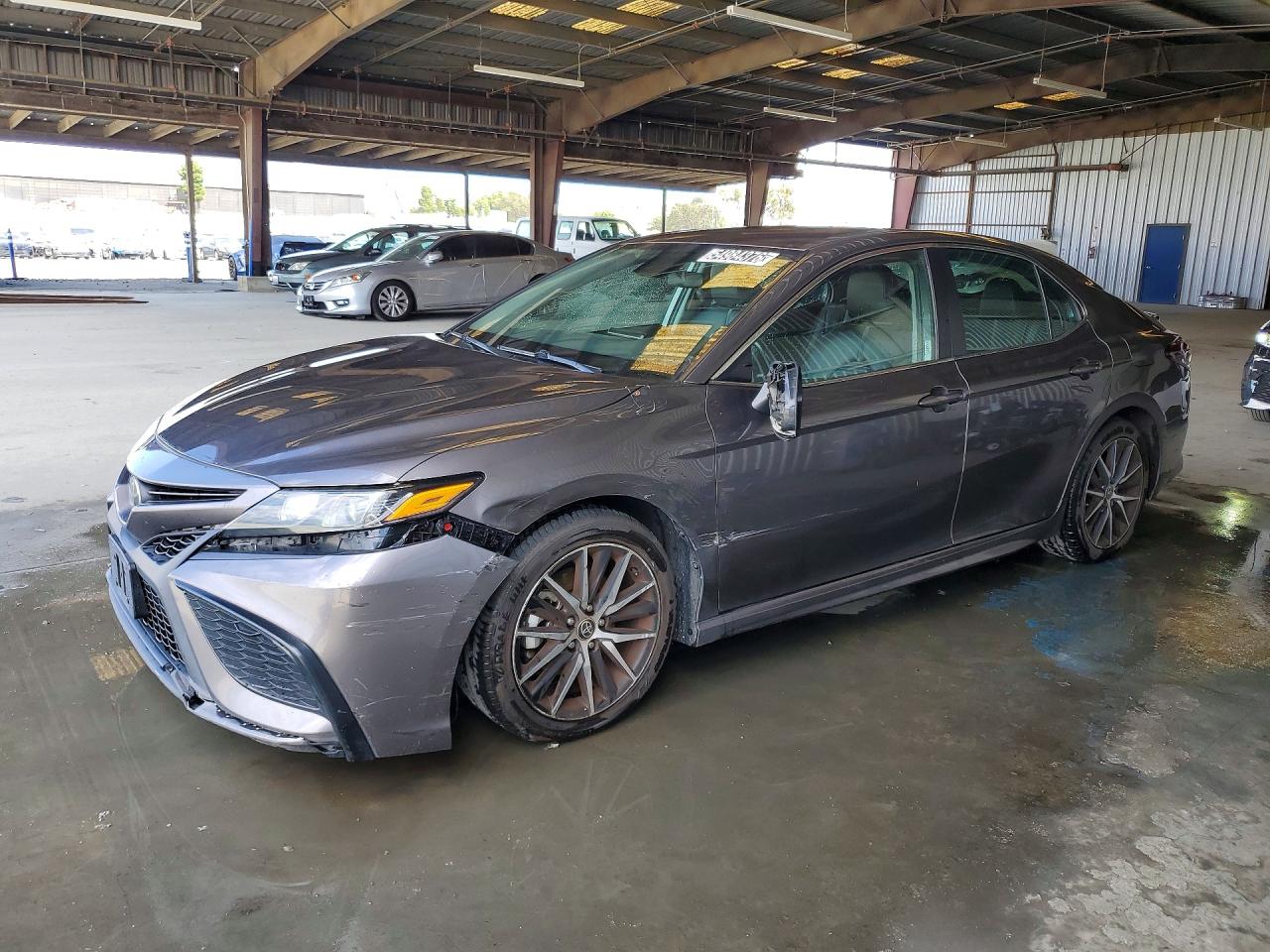 Salvage Toyota Camry Image