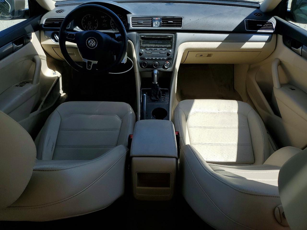 Volkswagen Passat S
