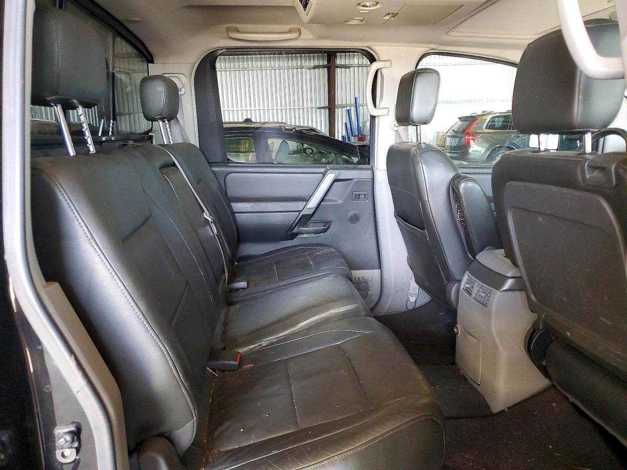 Nissan Titan Xe