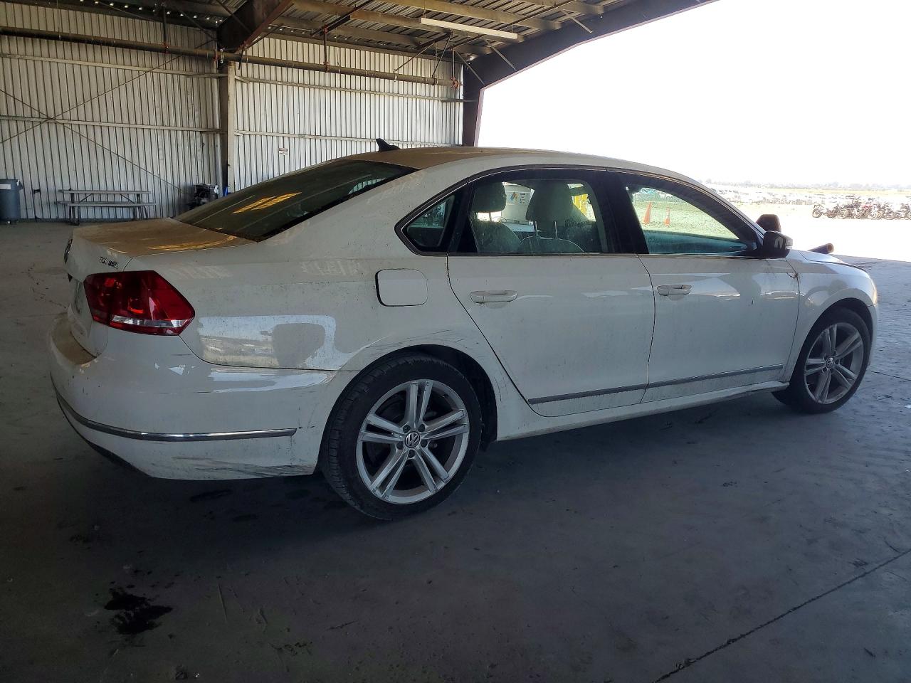 Volkswagen Passat Sel