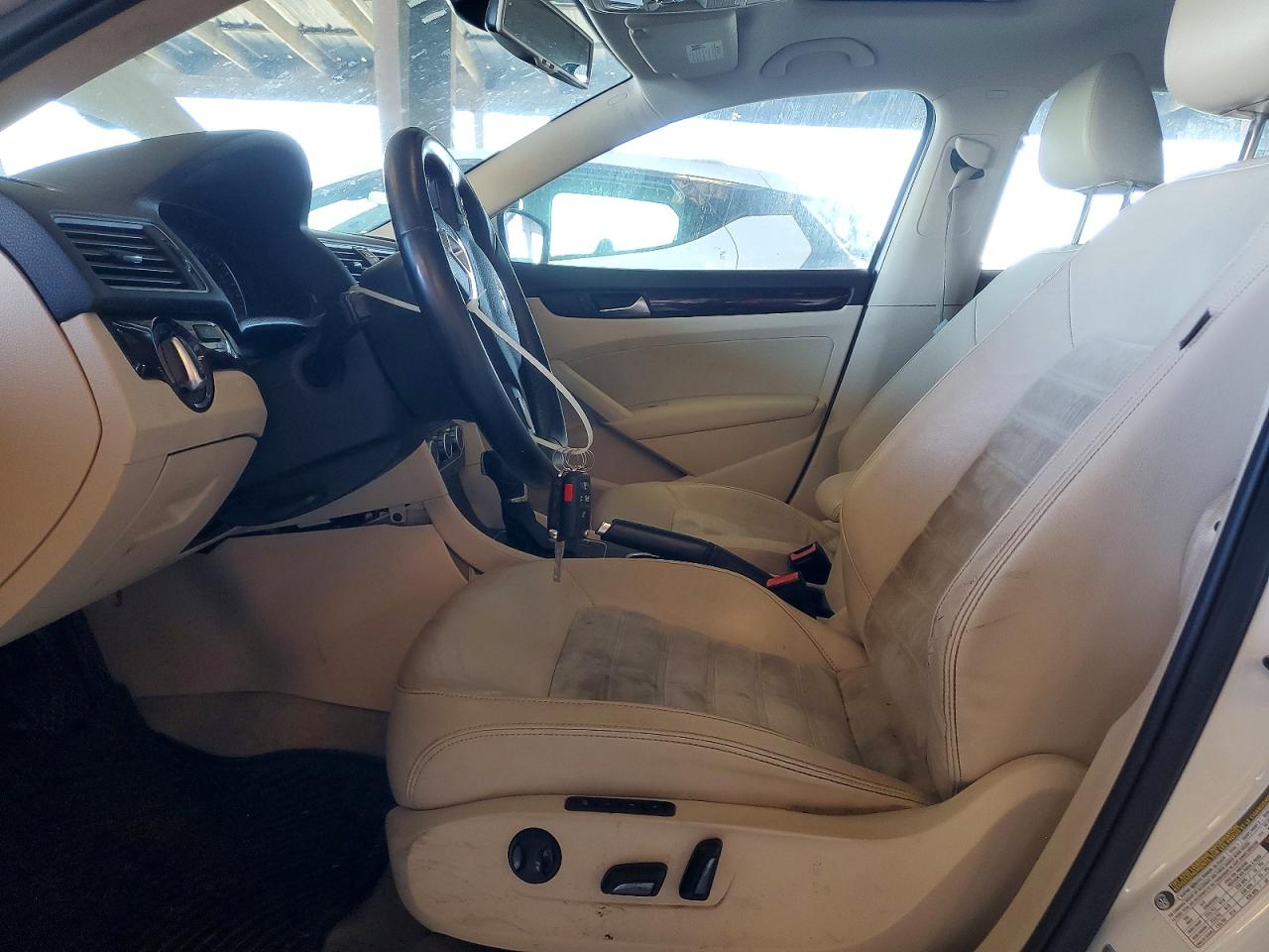 Volkswagen Passat Sel