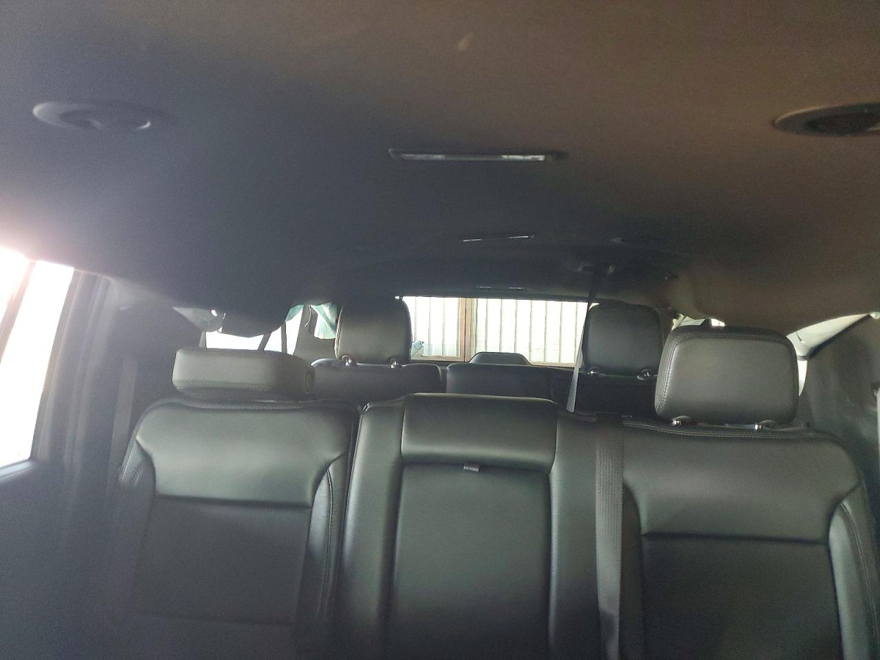 Chevrolet Suburban C1500 Ls
