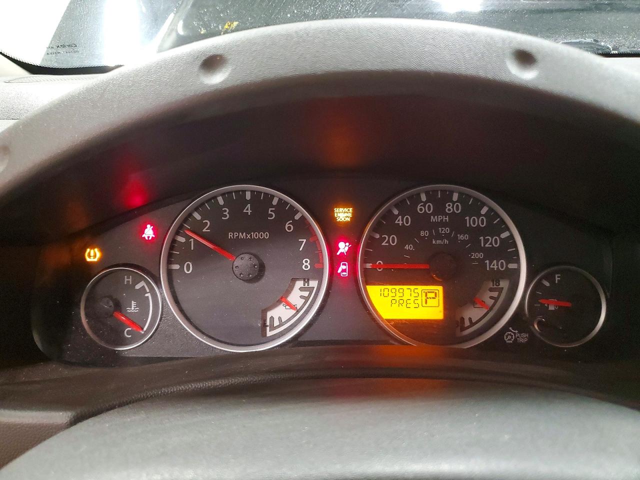 Nissan Frontier Sv