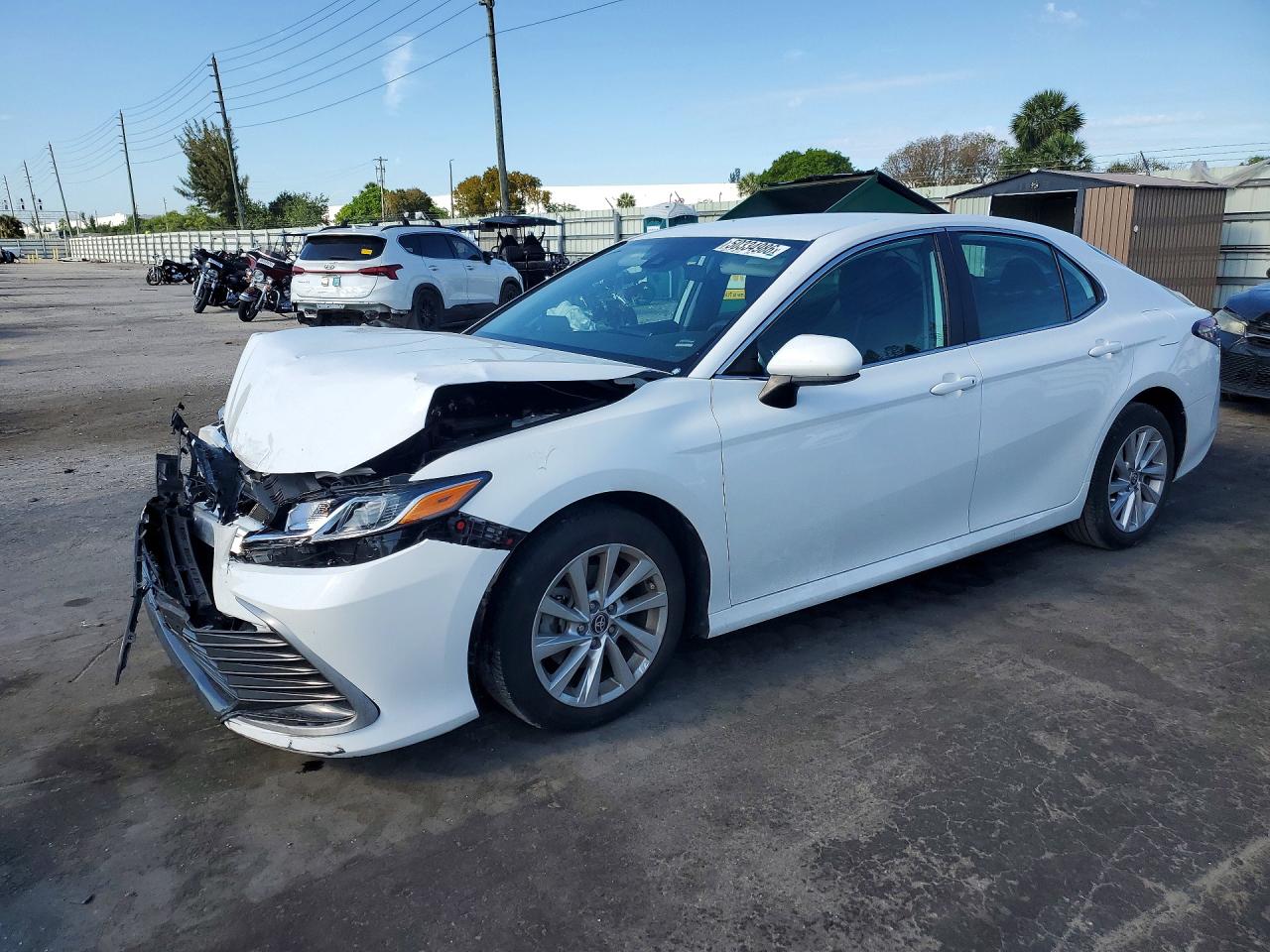 Salvage Toyota Camry Image