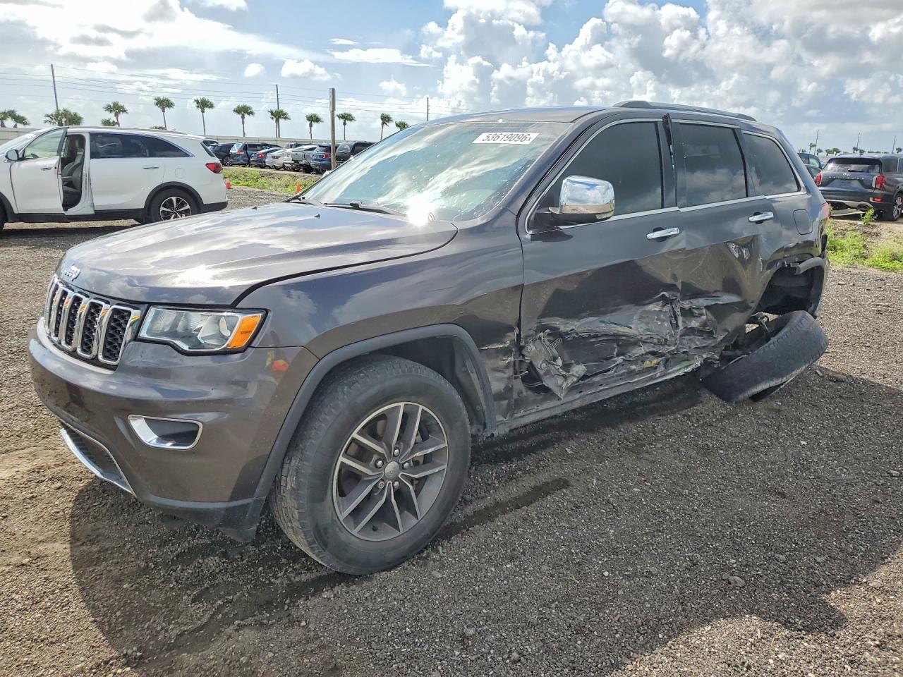 Salvage Jeep Cherokee Image