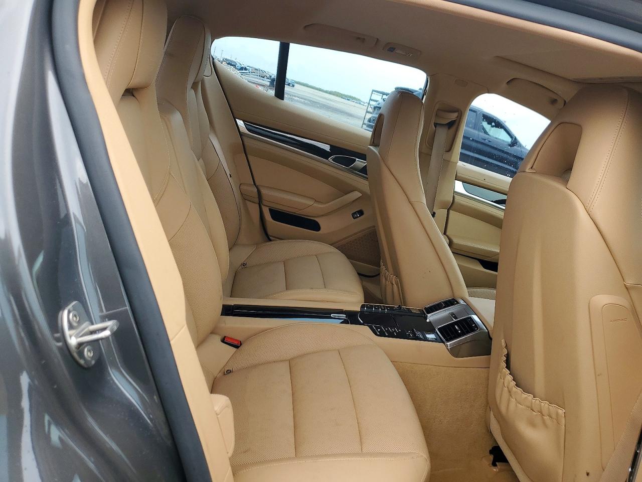 Porsche Panamera 2