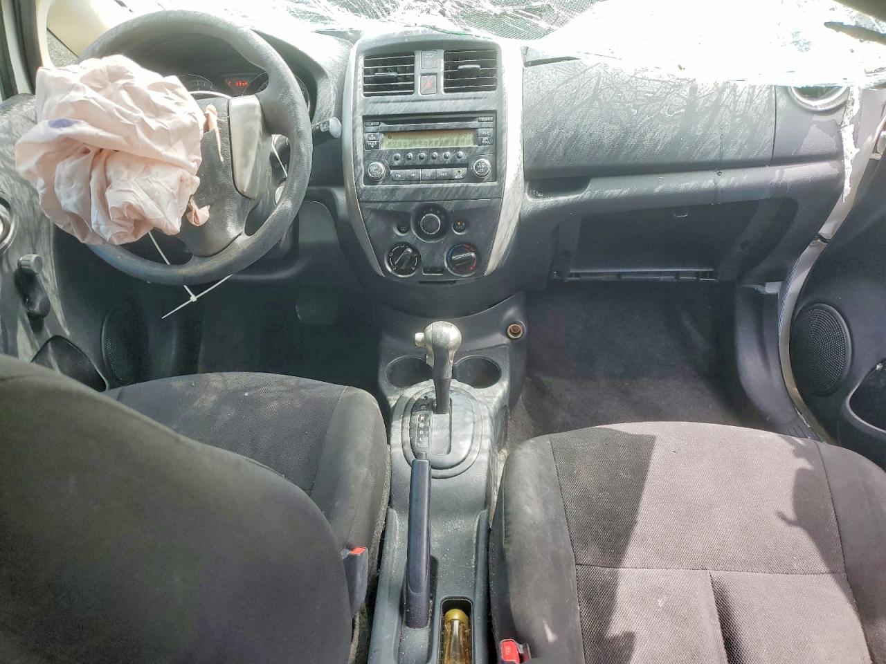 Nissan Versa S Plus