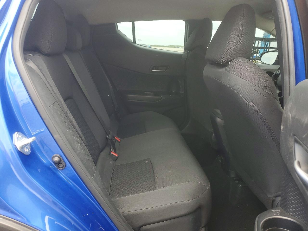 Toyota C-hr Le Le