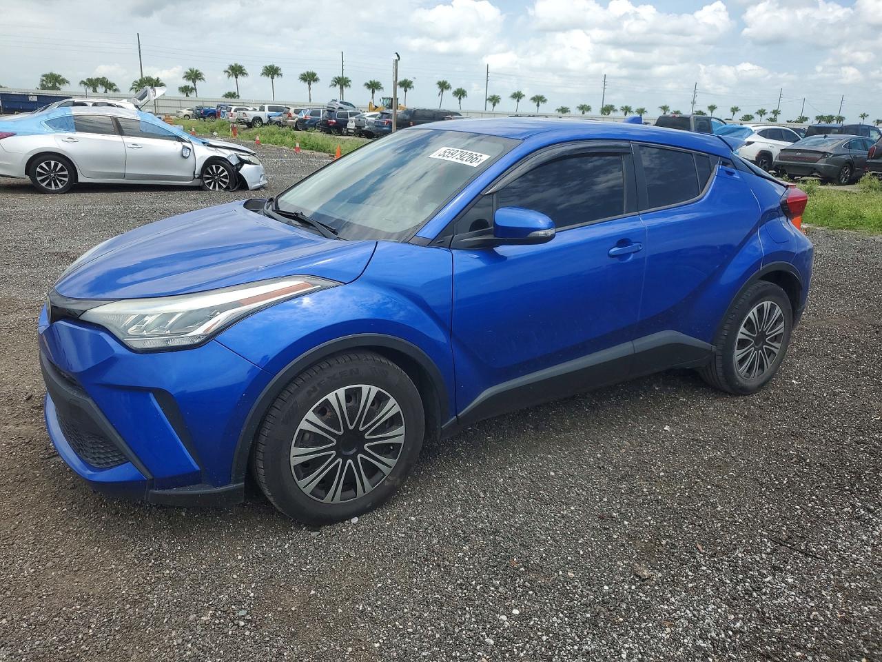 Salvage Toyota C-hr Le Image
