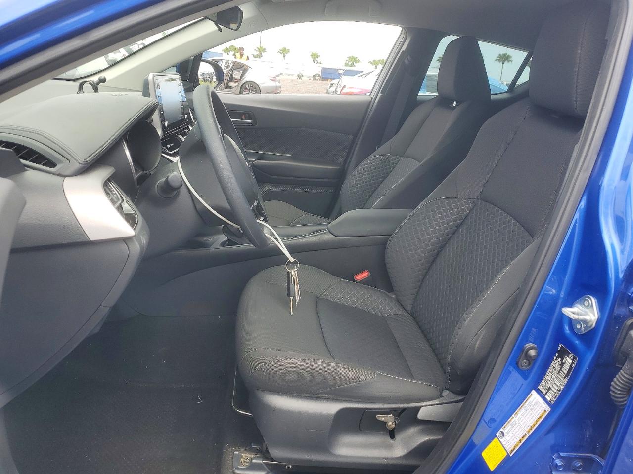 Toyota C-hr Le Le