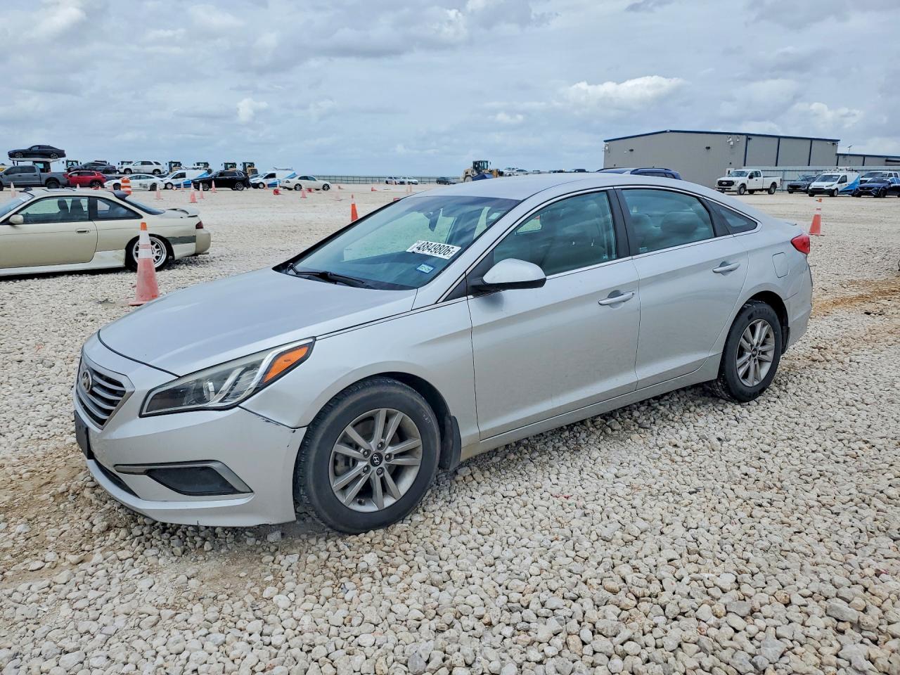 Salvage Hyundai SONATA Image