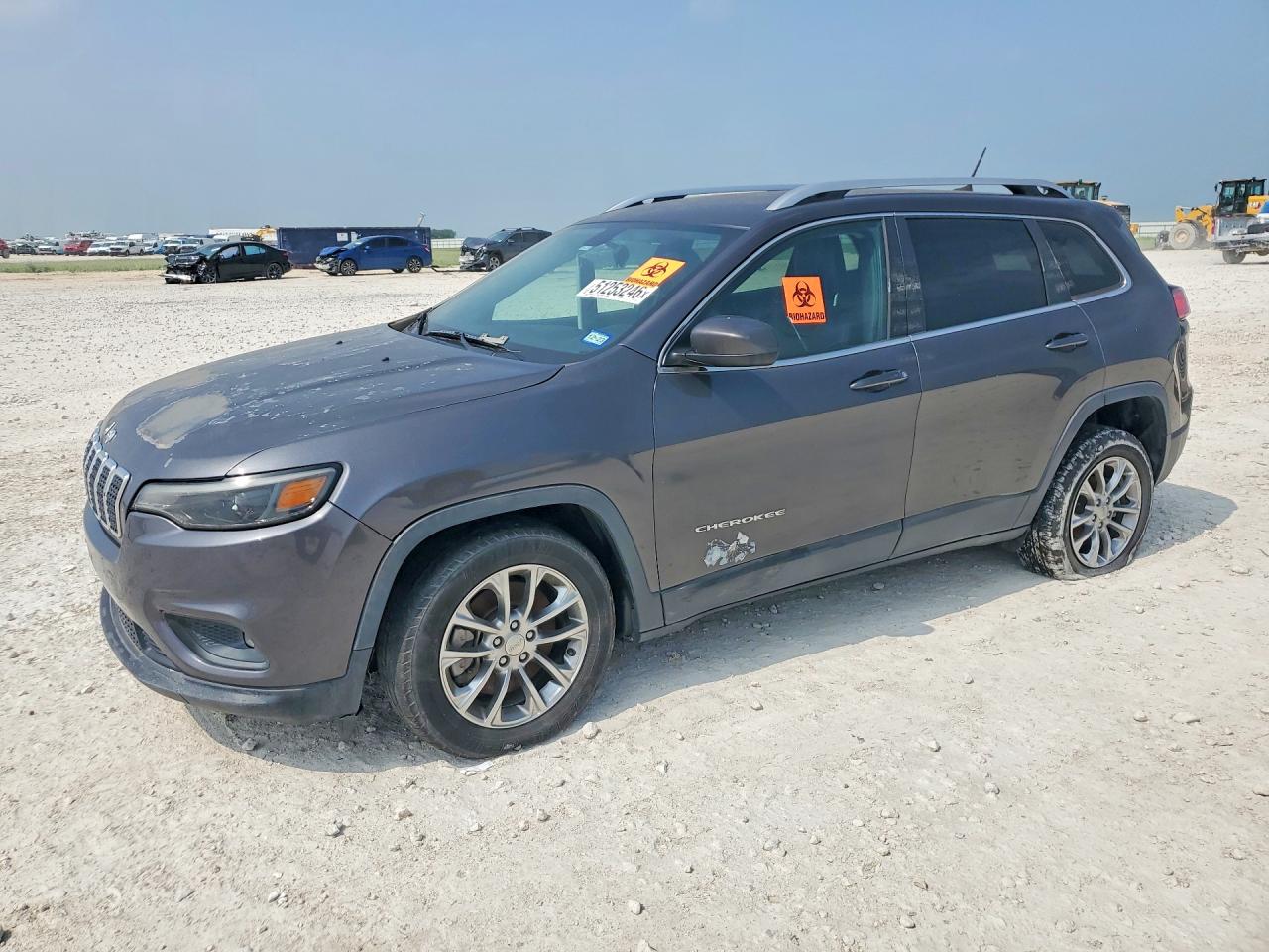 Salvage Jeep Cherokee Image