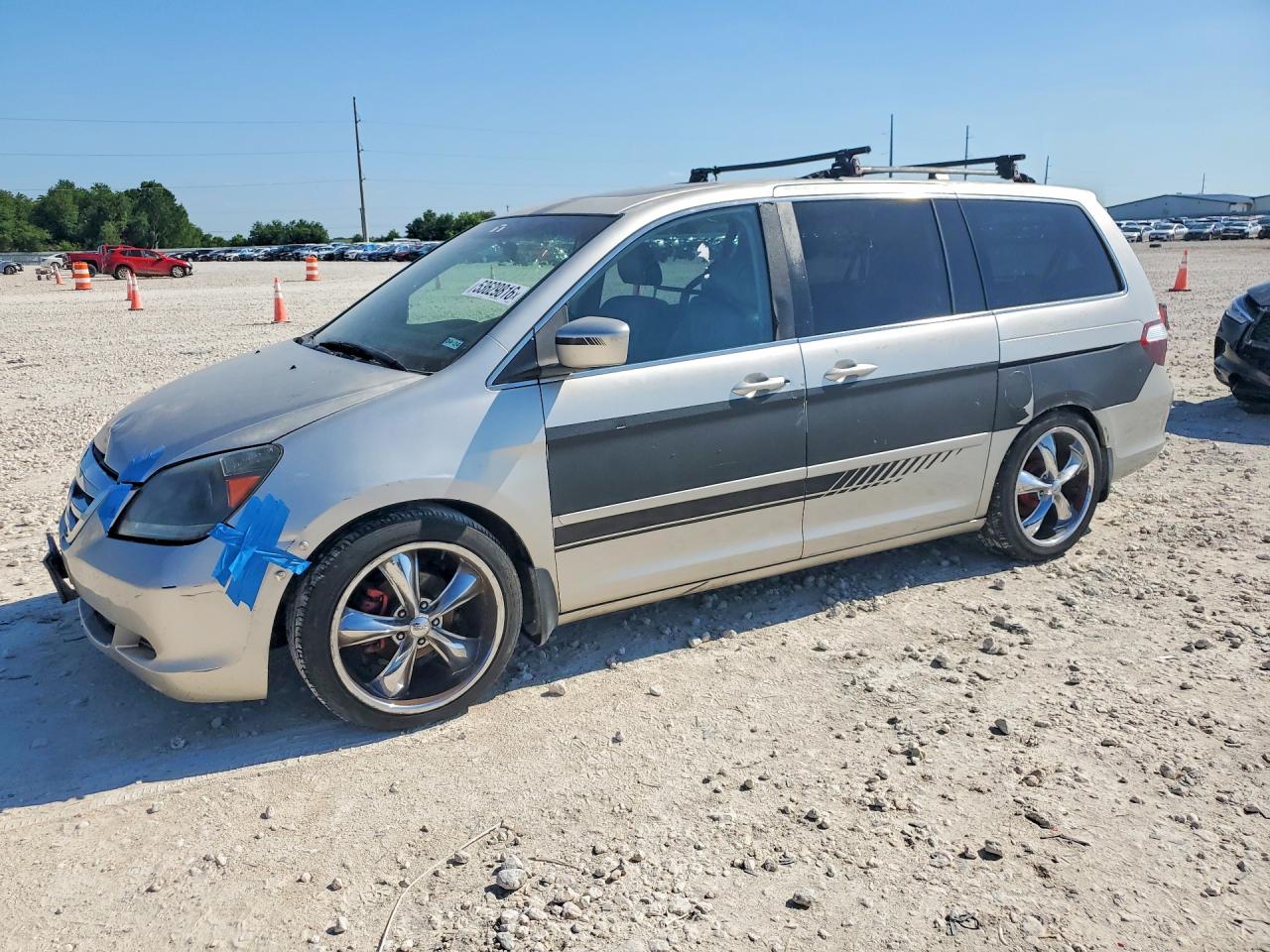 Salvage Honda Odyssey Image