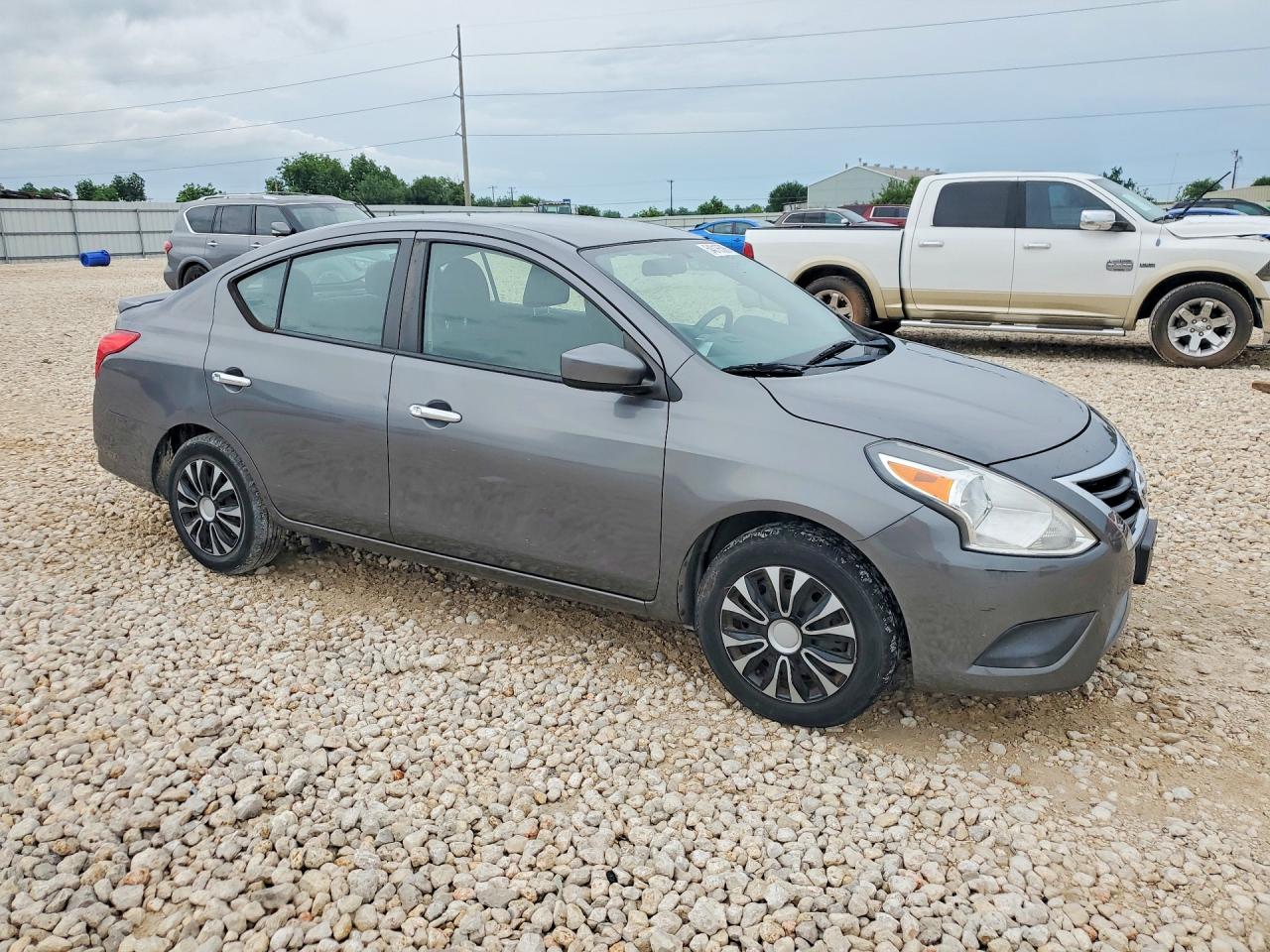 Nissan Versa 1.6 Sv
