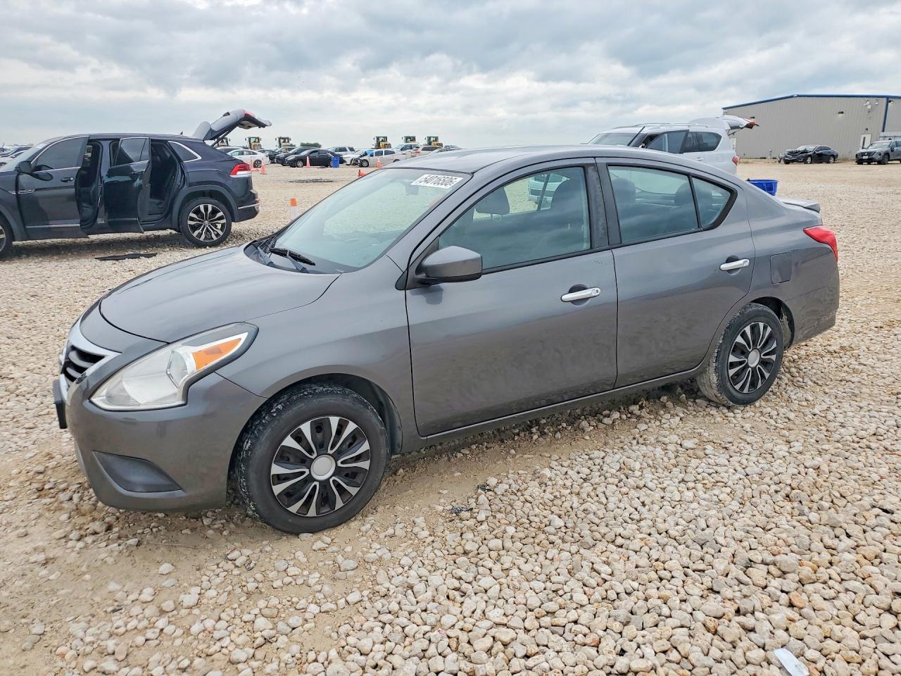 Salvage Nissan Versa Image