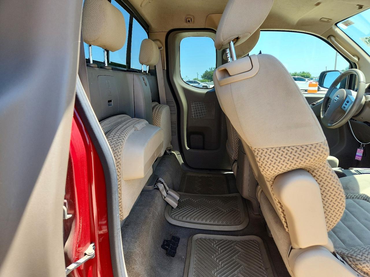 Nissan Frontier S
