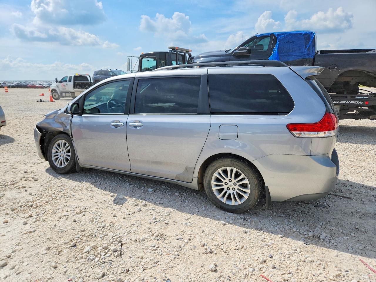 Toyota Sienna Xle 8-passenger