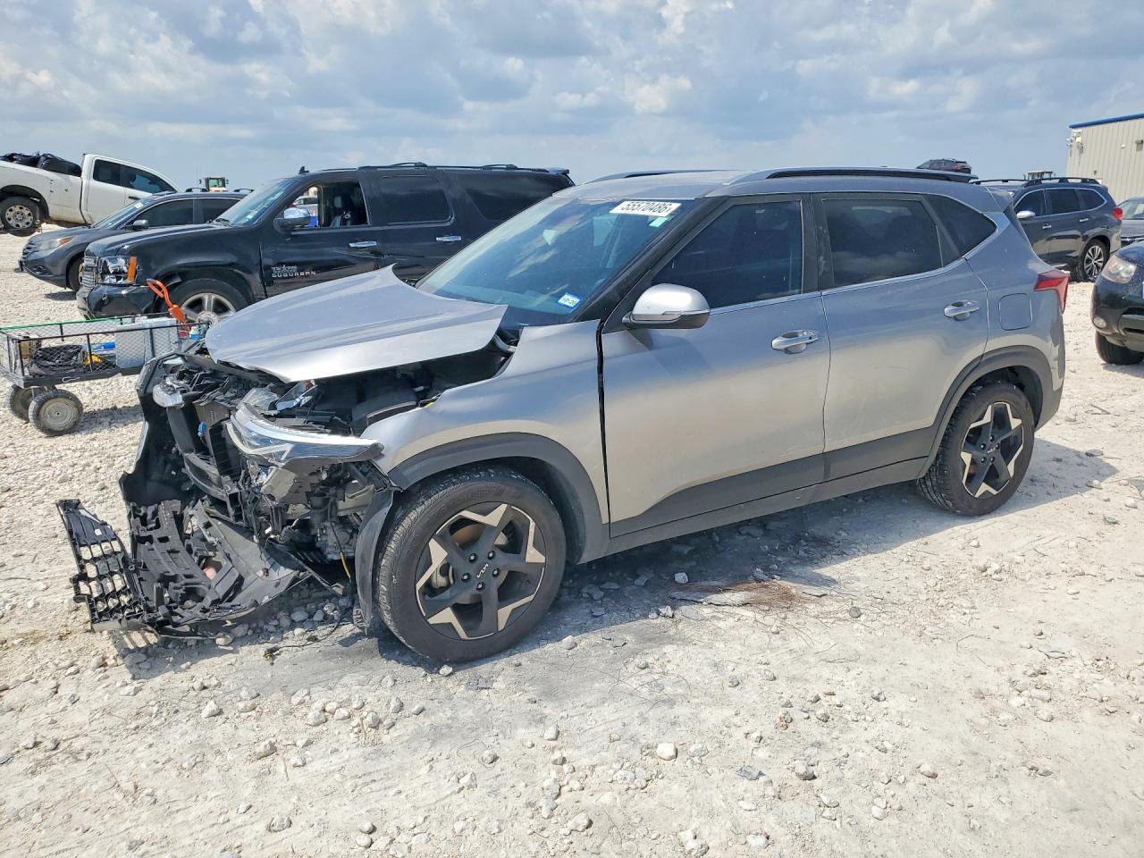 Salvage Kia Seltos Image