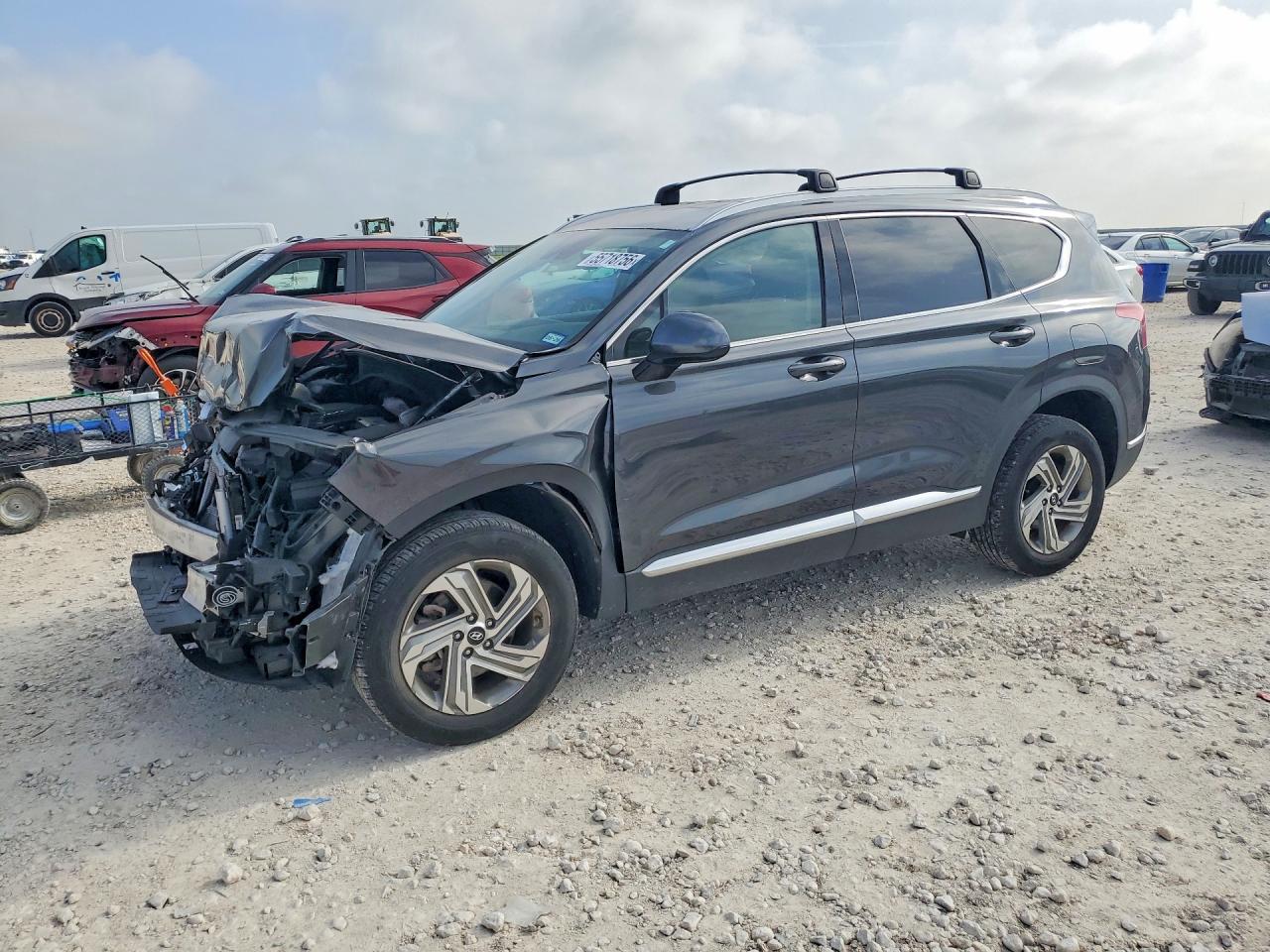 Salvage Hyundai SANTA FE Image