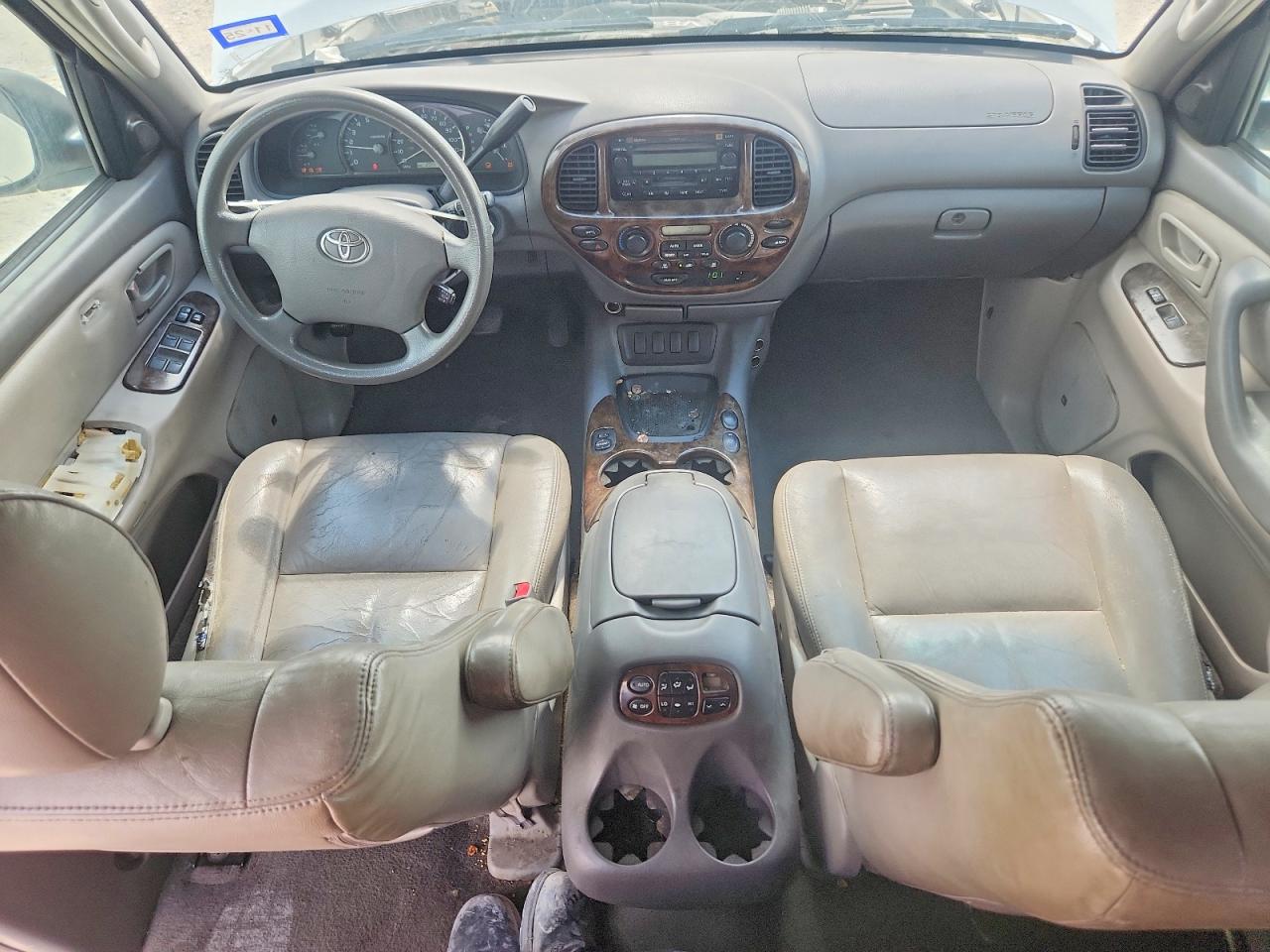 Toyota Sequoia Sr5